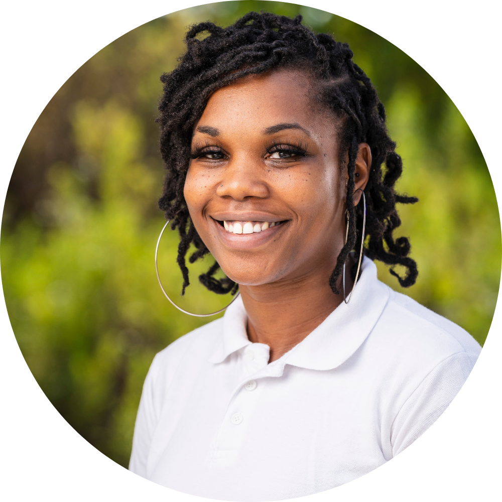 LaTravia Sigers - Teacher's Aide & Receptionist